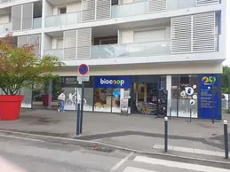 101-biocoop-voiron-bioasis-magasin-alimentation-bio-devanture-facade.webp